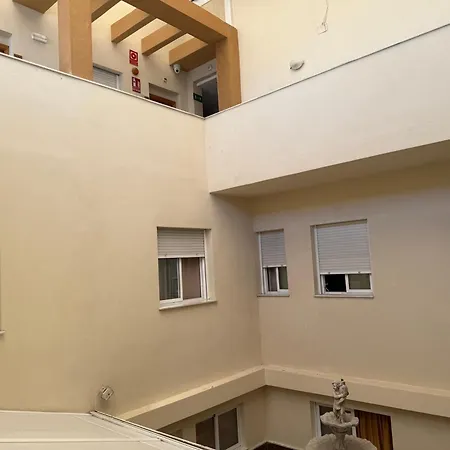 Quitagolpe Hotel *