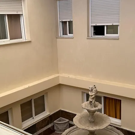 Quitagolpe Hotel *